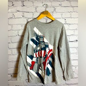 Boys Captain America Marvel Shirt size L (10/12)
